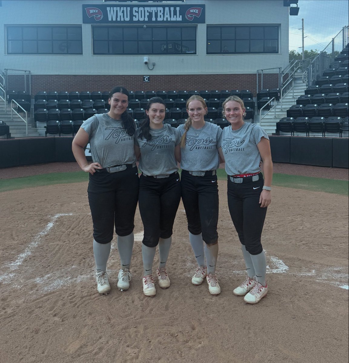 WKUSoftball's tweet photo. Tops Unlimited‼️

Congrats to our winning team, pitchers, and hitter!

#GoTops https://t.co/ELzf0xF7rX