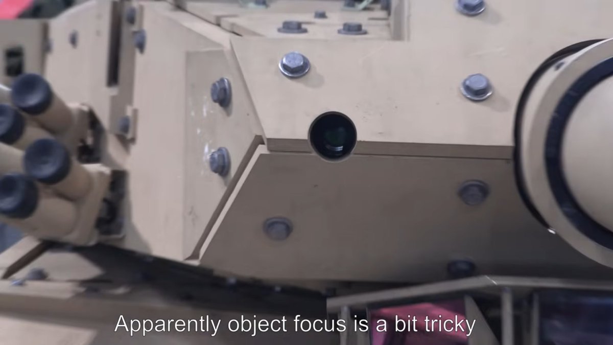 StealthTallyFox's tweet photo. @7N39AP They did it on BAE's MPF entry for the gunner using THICC fiber optic cable. It's pretty neato. https://t.co/jnuiClhxpE