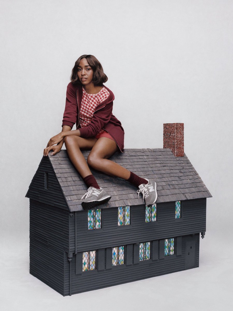 PopCrave's tweet photo. Ayo Edebiri is the newest ambassador for New Balance. https://t.co/u2IlOziF5q