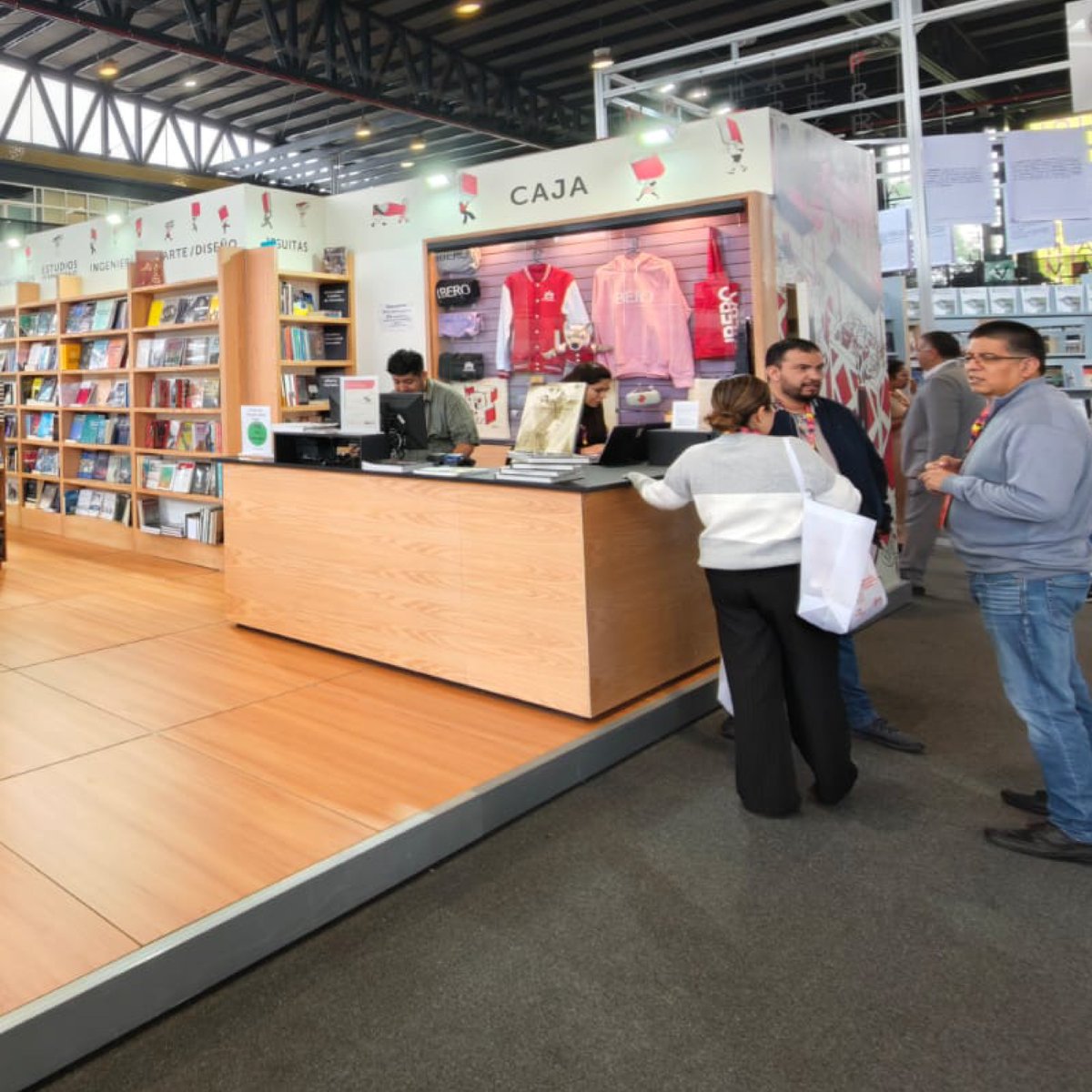editorial_uned's tweet photo. 📚🌎 ¡La EUNED estuvo en Filuni 2026! 🇲🇽
Compartimos nuestra producción editorial junto a #EDUPUC y fortalecimos vínculos de cooperación editorial en Iberoamérica. 🤝📖
🎙️ @ondauned realizó una cobertura especial desde la feria.
▶️ https://t.co/rS7vtH1wFk
#librosUNED https://t.co/C0zKTkFb65