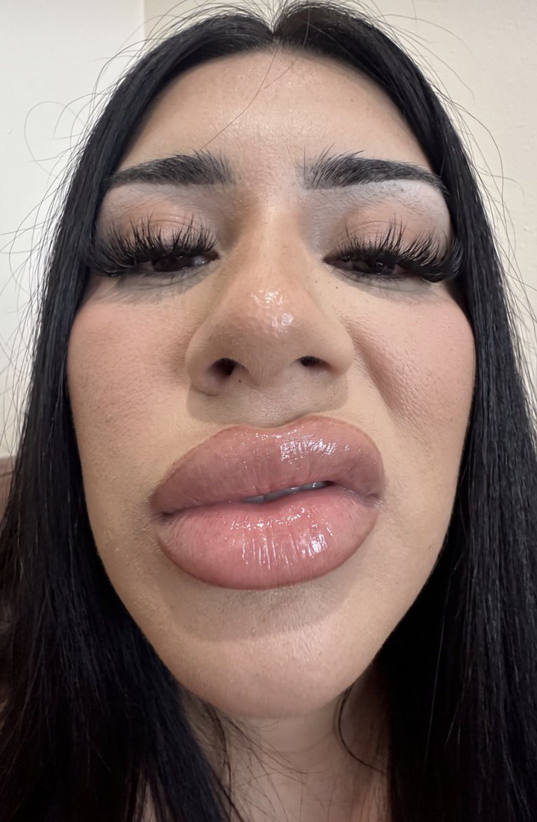 xSlutTrans's tweet photo. 😒 https://t.co/NSQ9m9EsHH