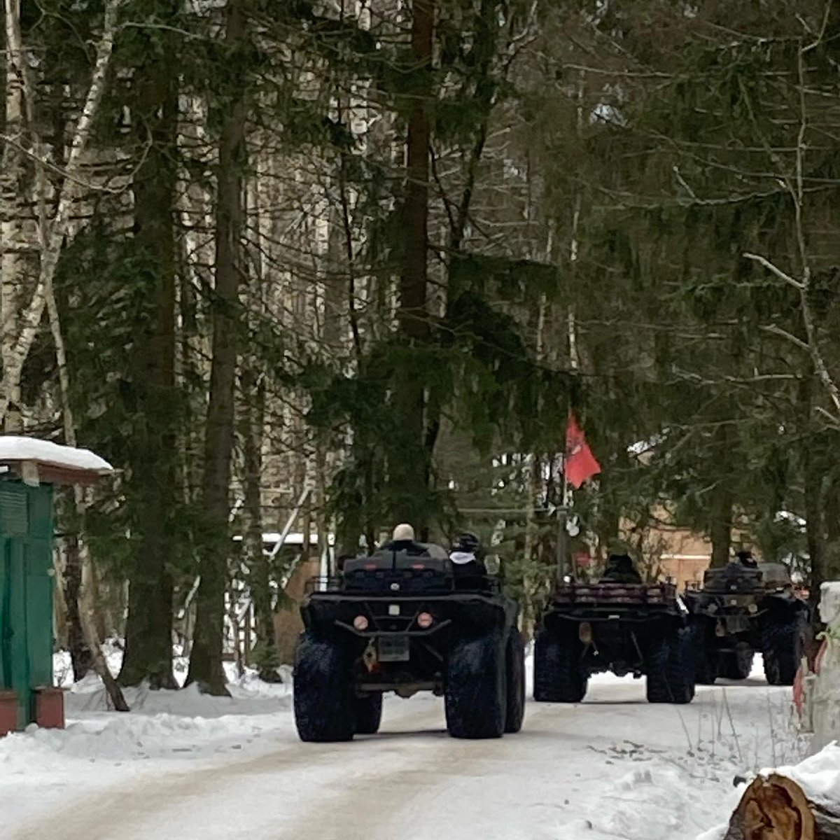 Nanforensic's tweet photo. Russian military tour https://t.co/l2YzimF5Ig