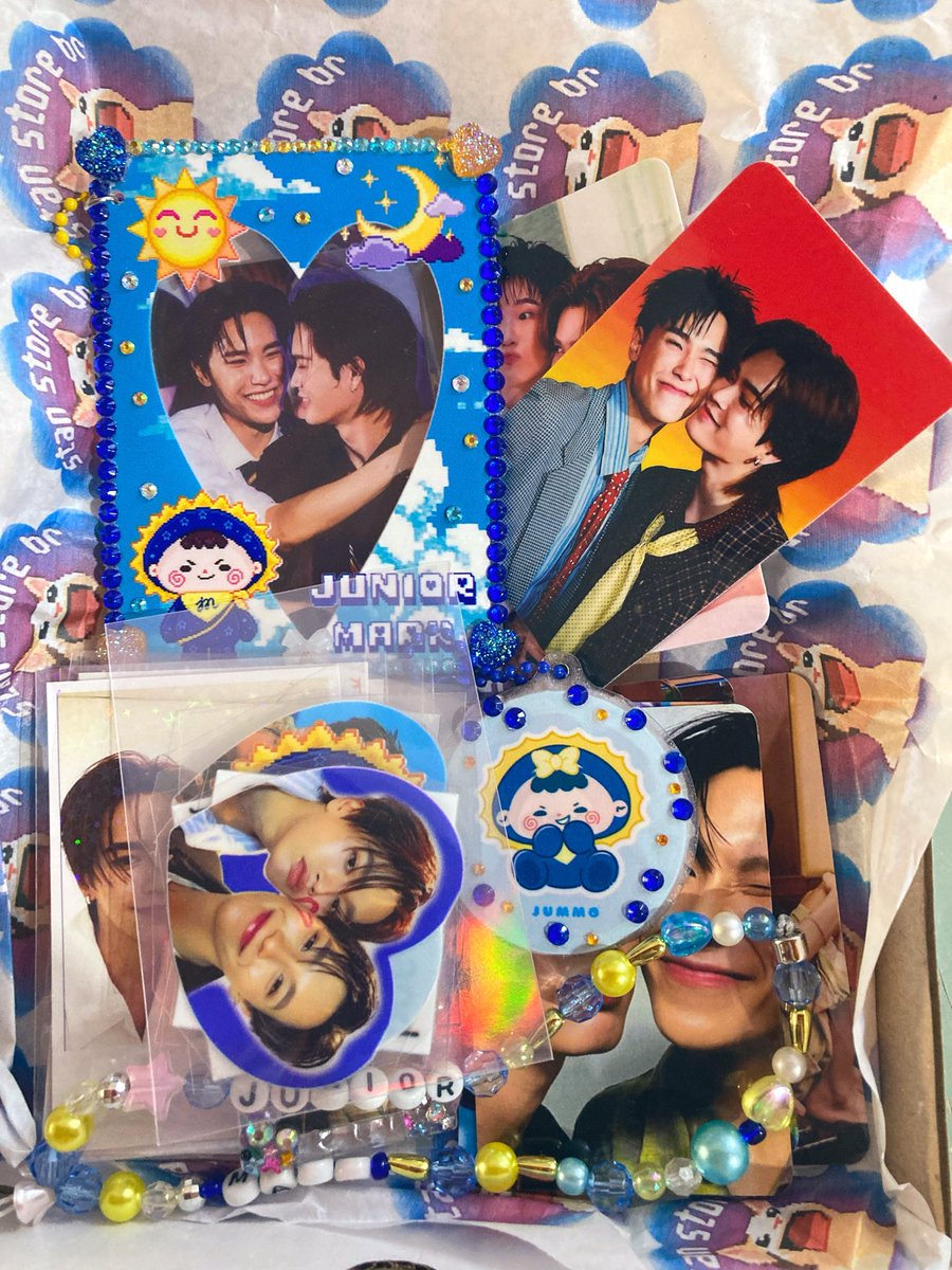 stan_store_br's tweet photo. ENVIADOS DO DIA 🩵📦💜 
Muitos Kits Fan Made saindo pra entrega e para fazer mais clientes felizes. Tudo muito fofo e feito com muito carinho. Ficou com vontade? Só ir na shopee: https://t.co/YIp6RkFEPm https://t.co/lxtOjtatK4