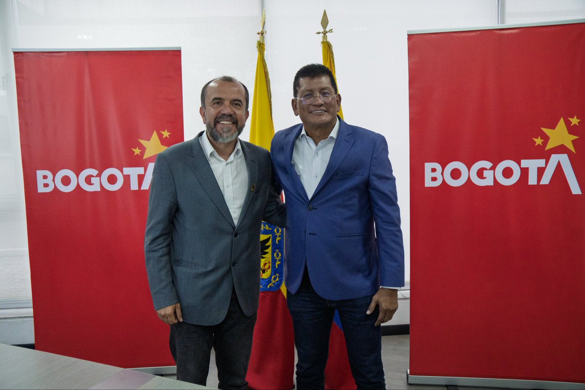 danielgarciacg's tweet photo. Firmamos un Memorando de Entendimiento entre el @IDRD e @inredsantamarta para intercambiar experiencias y fortalecer la cooperación institucional en materia deportiva.

Esta alianza nos permitirá trabajar de la mano, entre otros temas, en:
- El apoyo a los y las paradeportistas.
- El fortalecimiento de los semilleros deportivos.
- La sostenibilidad y el escalamiento de la política deportiva y el aprovechamiento económico.
- Una nutrición adecuada para mejorar la calidad de vida de los y las deportistas.

Seguimos sumando esfuerzos para fortalecer la cooperación en torno al deporte y la recreación en el país.
