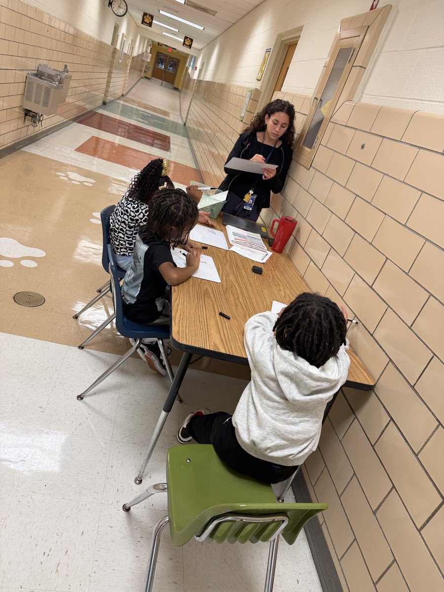 LaburnumES's tweet photo. 📚🦁 Learning in action at Laburnum! Our Lions are building knowledge in Virginia Studies and strengthening skills during Reading Boost/Intervention. Every day is an opportunity to learn, grow &amp; SOAR! ✨

#LaburnumLions #WatchUsSOAR https://t.co/E6uYAZPeyo
