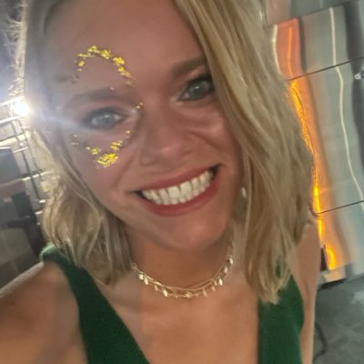BirdieBlueFeet's tweet photo. #NewProfilePic https://t.co/jo3gmalPAs