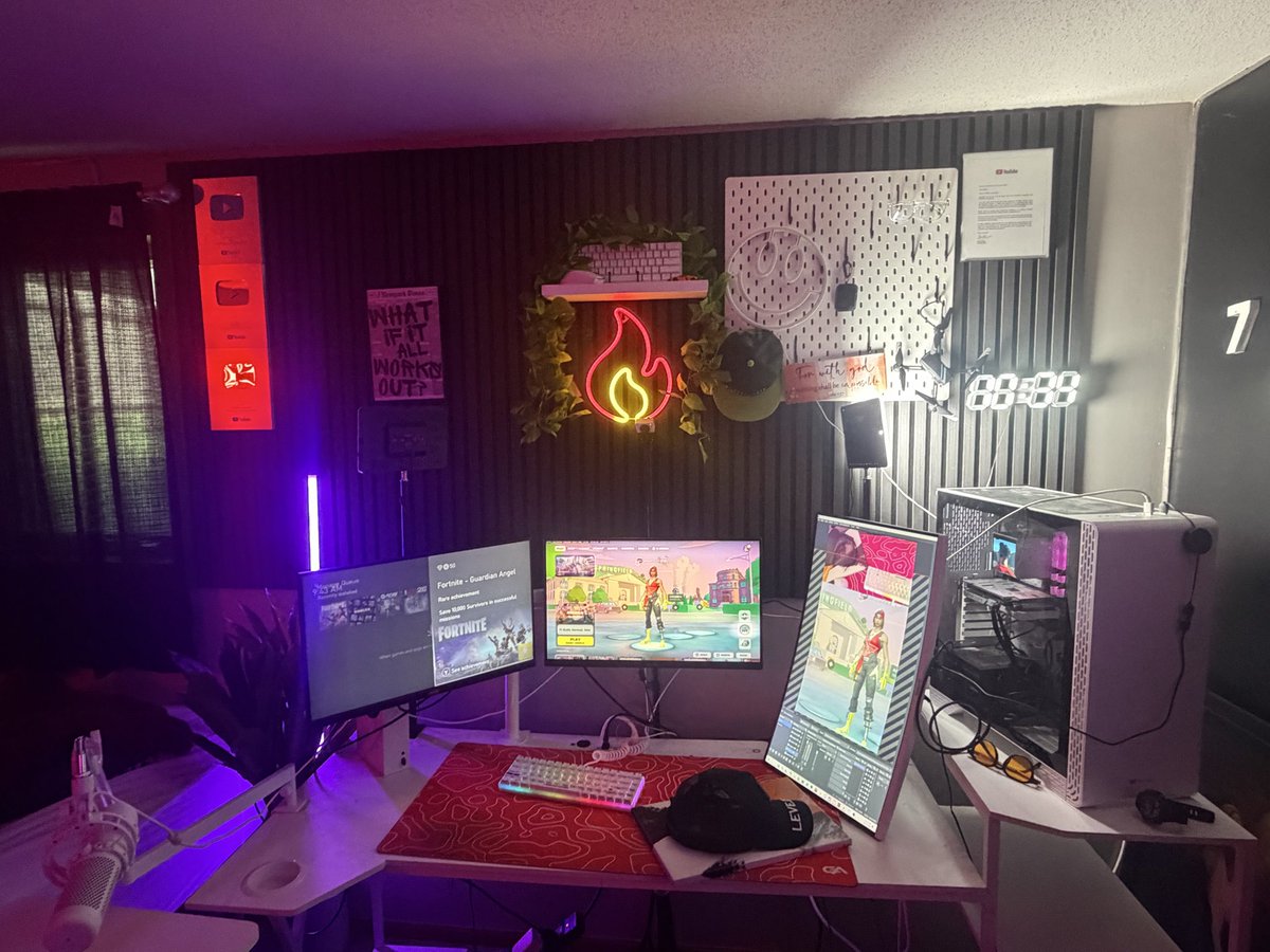 DJFXREyt's tweet photo. @GutzyAiden Would love one! https://t.co/VYwe9ZdBsS