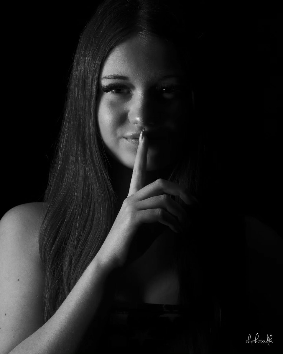 stefany2410's tweet photo. 🤫 https://t.co/booQnIwpf5