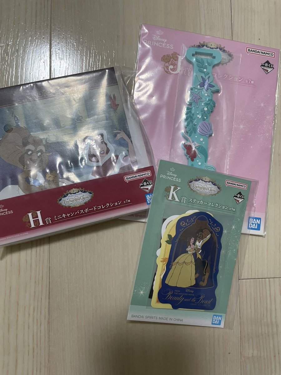 sakamichitread's tweet photo. 一番くじ　ディズニープリンセス　Enchanted Glow 交換
譲　H賞　ミニキャンバスボード　美女と野獣　J賞　ラバーコレクション　アリエル　K賞　美女と野獣　ステッカー
求　I賞　キャッスルコレクション　缶ミラー　美女と野獣

都内手渡し＞郵送でのお取引
検索からでもお気軽にお声がけください！ https://t.co/ArTVOzAG30