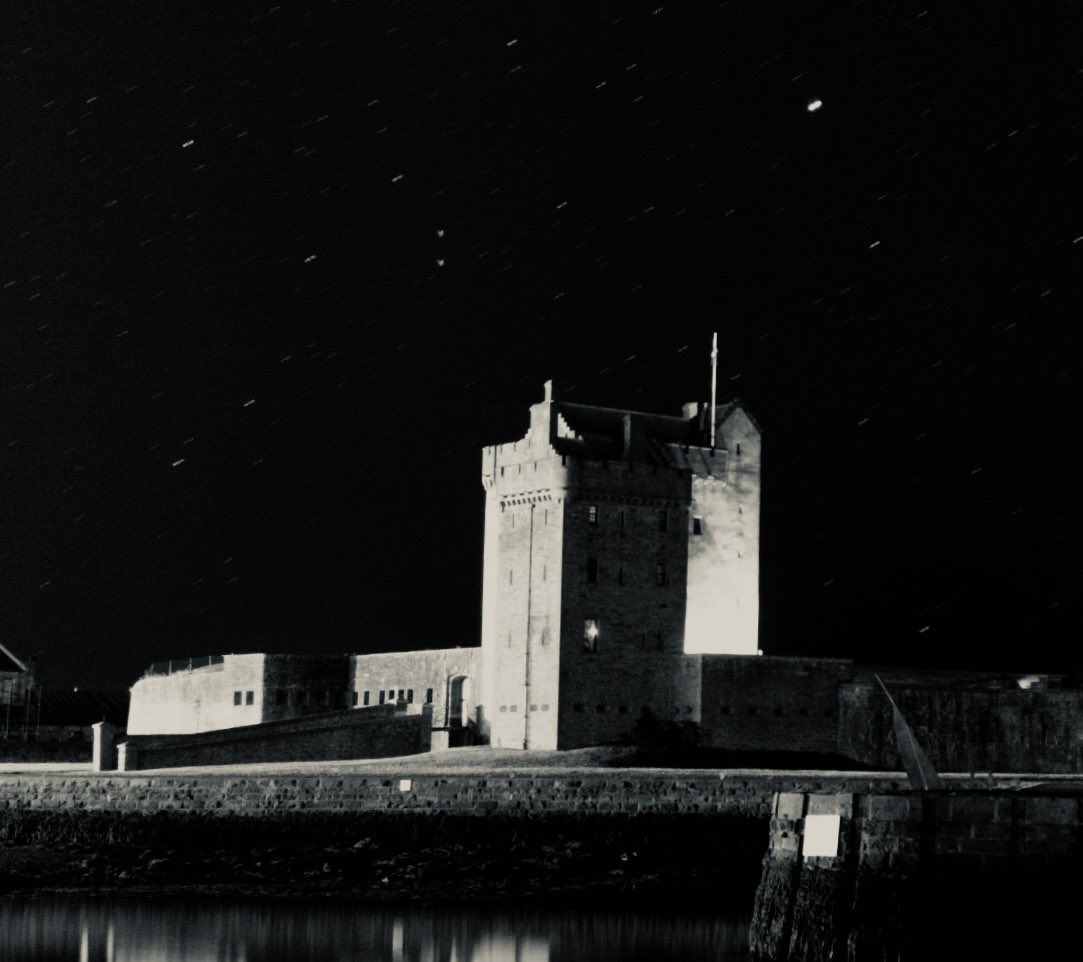 APP_Photo's tweet photo. @BroughtyCastle under some #startrails shot with a @dwarf_lab33747 #mini #smarttelescope. Now the nights are getting closer to some proper #astrophotography. https://t.co/HY5AKw76Pl