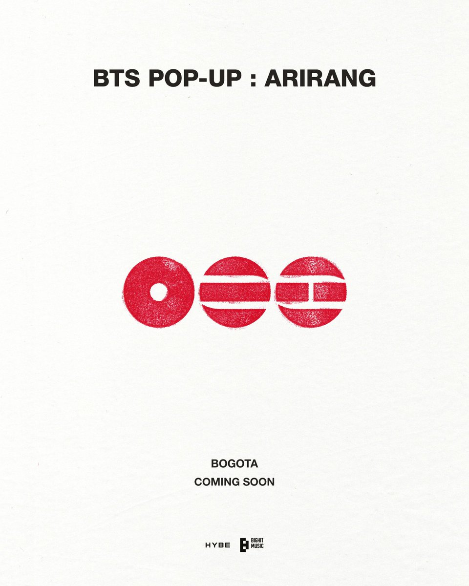 btsarmycol_'s tweet photo. 🚨 BOGOTÁ, SE VIENE EL BTS POP-UP : ARIRANG. 🇨🇴💜

La señal que estábamos esperando ya apareció. 👀

La cuenta de KontiGlobal Latam publicó la pieza oficial de BTS POP-UP : ARIRANG anunciando:

📍 BOGOTA, COLOMBIA
✨ COMING SOON

Y HYBE MERCH (@HYBE_MERCH) ya realizó el repost de la publicación.

Así que sí, ARMY: el POP-UP de ARIRANG se viene para Bogotá. 💜

Ahora solo nos queda esperar la información oficial sobre las fechas, el lugar, horarios, reservas y todos los detalles de la experiencia.

👀🔔 Estemos muy pendientes, porque el anuncio con toda la información podría llegar en cualquier momento.

BOGOTÁ, ARE YOU READY? 🇨🇴💜