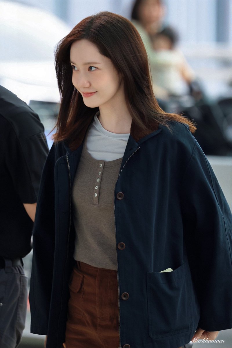 yeppeoyoona's tweet photo. Lim YoonA at Incheon International Airport heading to Singapore to attend Sulwhasoo’s Pop-Up Event 

photos ctto.

#LimYoonA #임윤아 #YoonA #윤아 https://t.co/j5OUul63Br