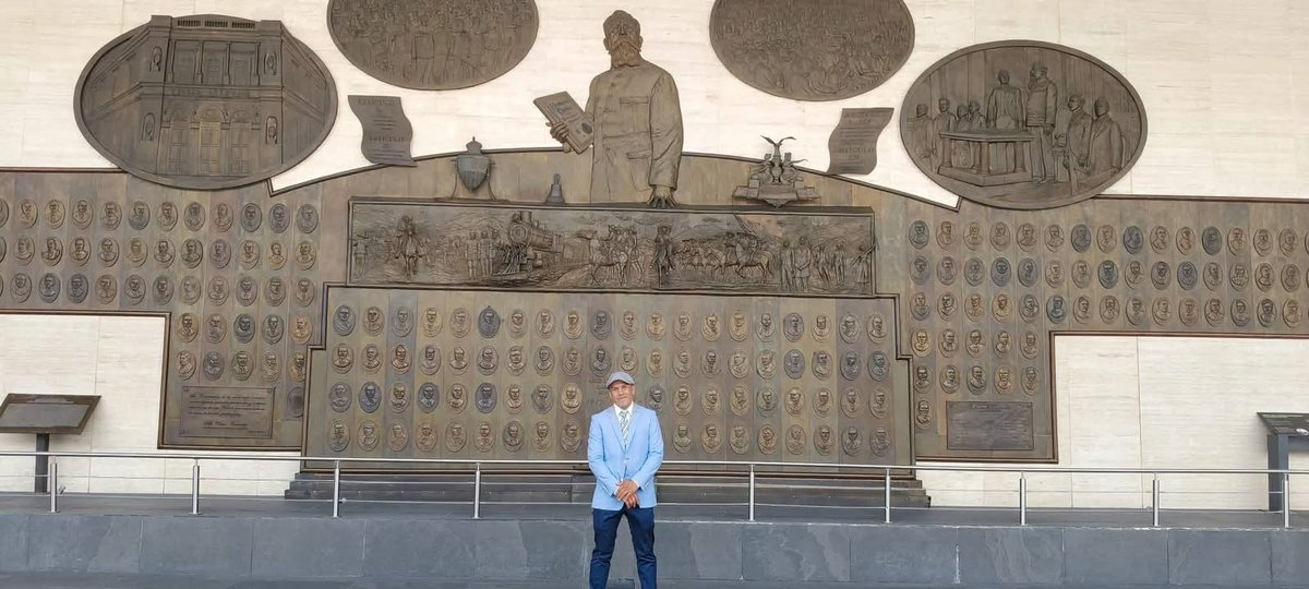 Ivanglez_notv's tweet photo. 🥊Reconocen en la Cámara de Diputados al boxeador queretano Oscar Hernández "El Gladiador"
https://t.co/NNbK6liaYW https://t.co/CZkCBGYOcR