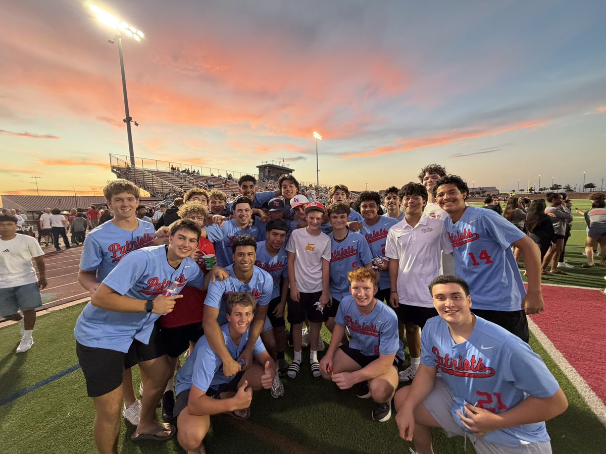 EastViewBSB's tweet photo. Great start to the year at our Annual Patriot Fest! #BeUncommon https://t.co/q7kWkkeX7k