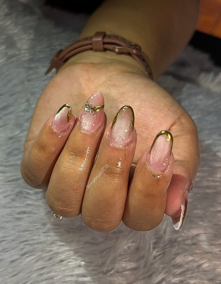 DeloiseGusd02's tweet photo. Bookings are open for the upcoming bridal and festive seasons. Certificate provided. Advance seat booking is now open. Our 4th Nail Extension Batch starts soon in Andal. 4-day course with products provided, covering extensions, nail art, gel https://t.co/7AYTZeh1hZ