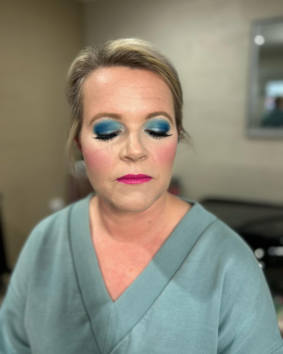 DarwinDoertqv's tweet photo. 80s makeup theme party fun! Loved creating these looks the other week! https://t.co/ndKbJYSxkS