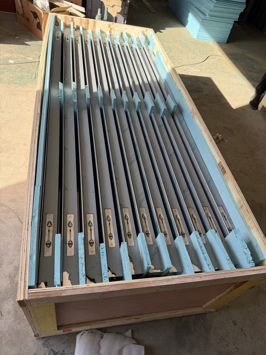 SKTmetal's tweet photo. ✨Custom stainless steel fabrication
Sheet metal bending｜Laser cutting｜Surface coating
One-stop production for elevator interiors &amp; architectural metal parts
Well-packed for safe delivery
#custommetalwork #buildingmaterials #metalproject #stainlessfabrication #elevatorparts https://t.co/nJMVo48tgm