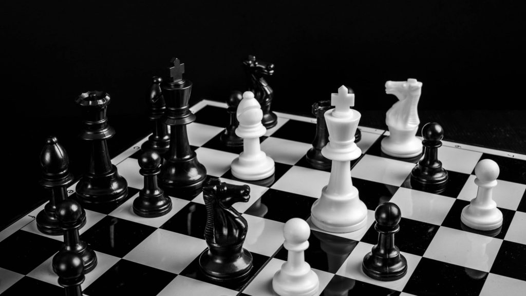 LucioGurski's tweet photo. O Mundo dos Negócios
É Um Jogo

Peão para E4.
Ttodo Movimento que Eu Faço
Tem Um Propósito

Pra Vencer
Pra Conquistar
Pra Dominar

E eu Sempre Consigo
O Que Nós do Mundo dos Negócios
Gostamos de Chamar.

De Cheque Mate

-Lúcio Gurski https://t.co/xO6HvBsqH0