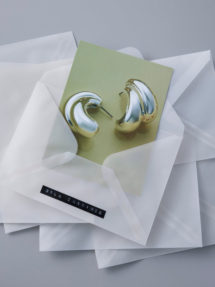 jejubs's tweet photo. th is here. Meet Orla, a puffed up version of our best selling Florence Earrings. Don't be fooled—they're so lightweight. https://t.co/4XDvSyjlRP