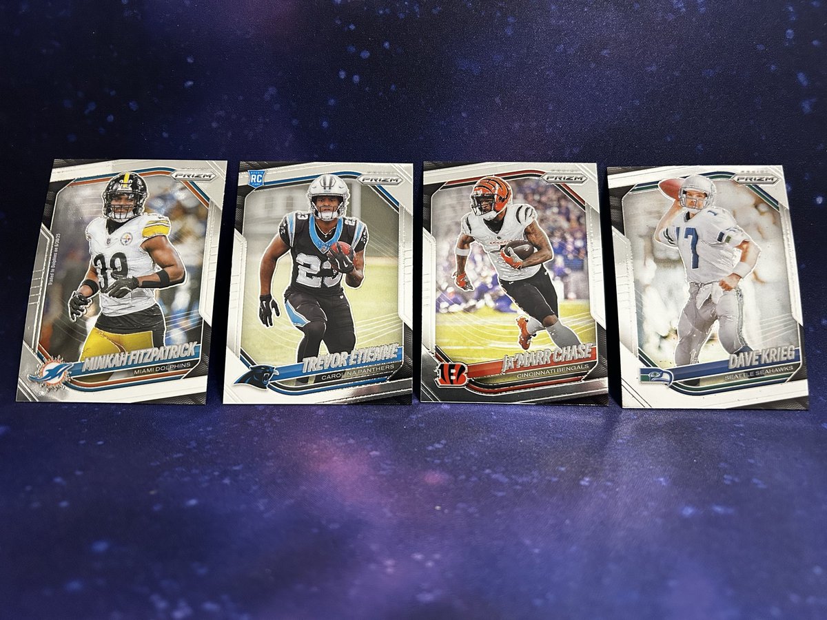 CollectWithKat's tweet photo. Hopefully this game has a lot more action in store for us tonight!
Because the pack had none!
Not even any color… to trick me into thinking I hit something!
#MaybeNextTime #Yikes #PaniniProblems https://t.co/UqTF0bTSmB