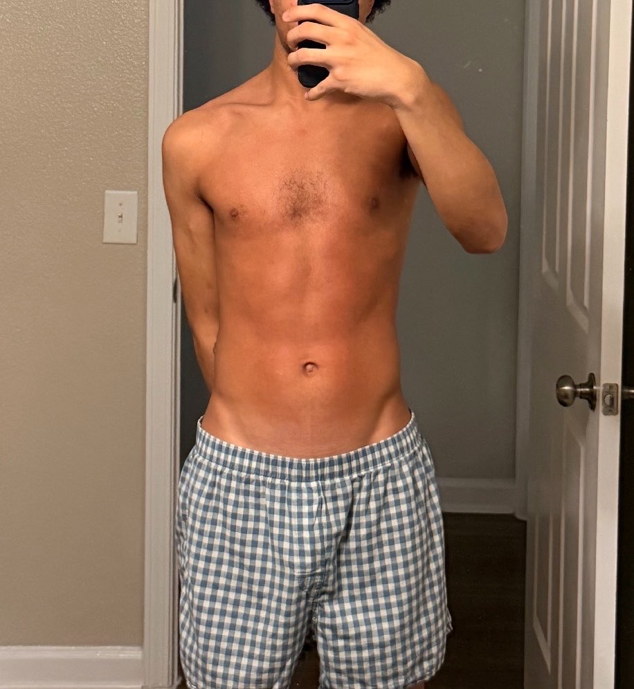 doffrecord's tweet photo. Couldn’t help myself #lightskin #dl #nsfw https://t.co/IBdO3jqFEQ