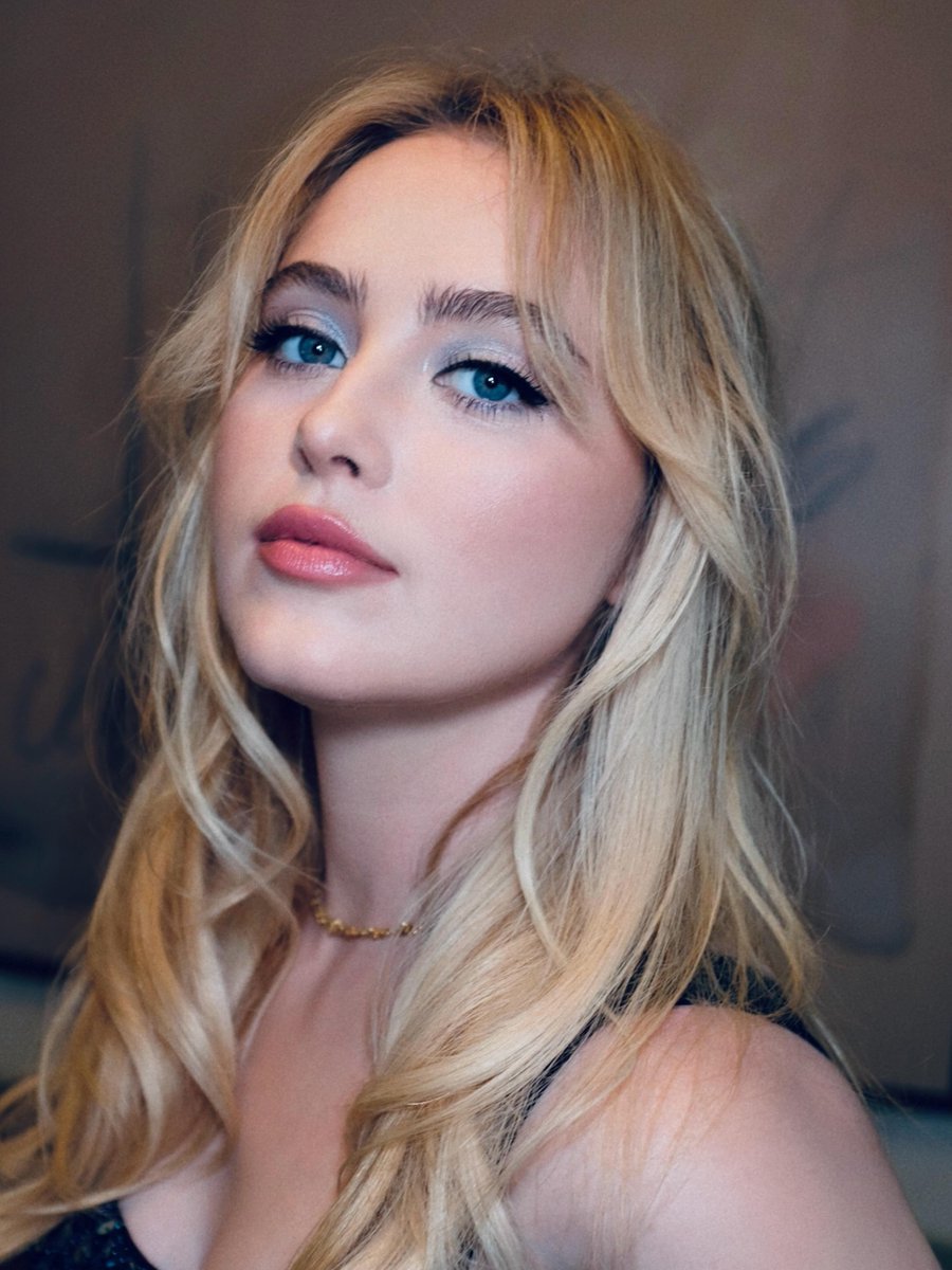 JumpTrailers's tweet photo. Kathryn Newton stuns in new photos https://t.co/OJRWeYLMbT