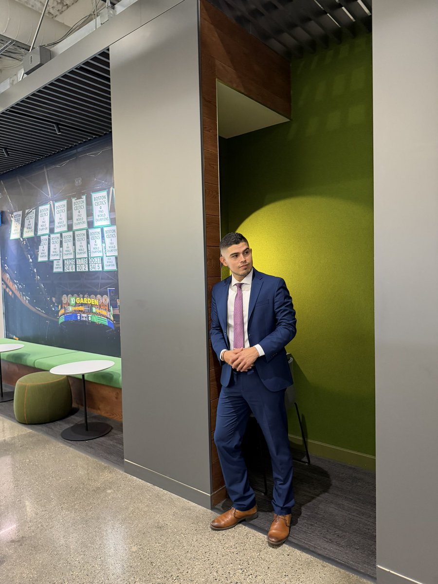 AbimaelTiempo's tweet photo. 👀 Miércoles de #photoshooting 📸 en #Telemundo. #weatherman #boricua #weatheranchor ☀️ ☔️ ⛄️ . https://t.co/u1W7w1cuJ6