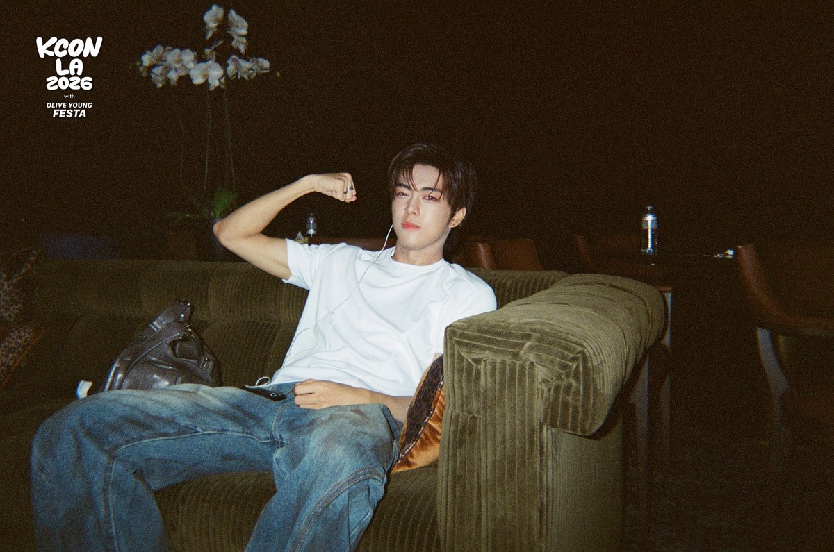 kconusa's tweet photo. [#KCONLA2026] Behind the Scene: Film Camera by #MODYSSEY

photo by. @MODYSSEYWORLD

📌Pre-register now for KCON LA 2027 and be the first to get the latest KCON news and updates!
🔗https://t.co/I5DbHatE0i

-
KCON LA 2026
AUG 14-16
https://t.co/0wcVXh0tET Arena, LA Convention Center

Let’s #KCON