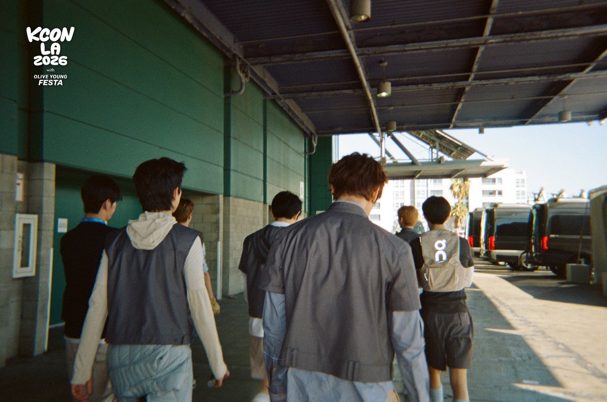 kconusa's tweet photo. [#KCONLA2026] Behind the Scene: Film Camera by #NEXZ

photo by. @NEXZ_official

📌Pre-register now for KCON LA 2027 and be the first to get the latest KCON news and updates!
🔗https://t.co/I5DbHatE0i

-
KCON LA 2026
AUG 14-16
https://t.co/0wcVXh0tET Arena, LA Convention Center

Let’s #KCON