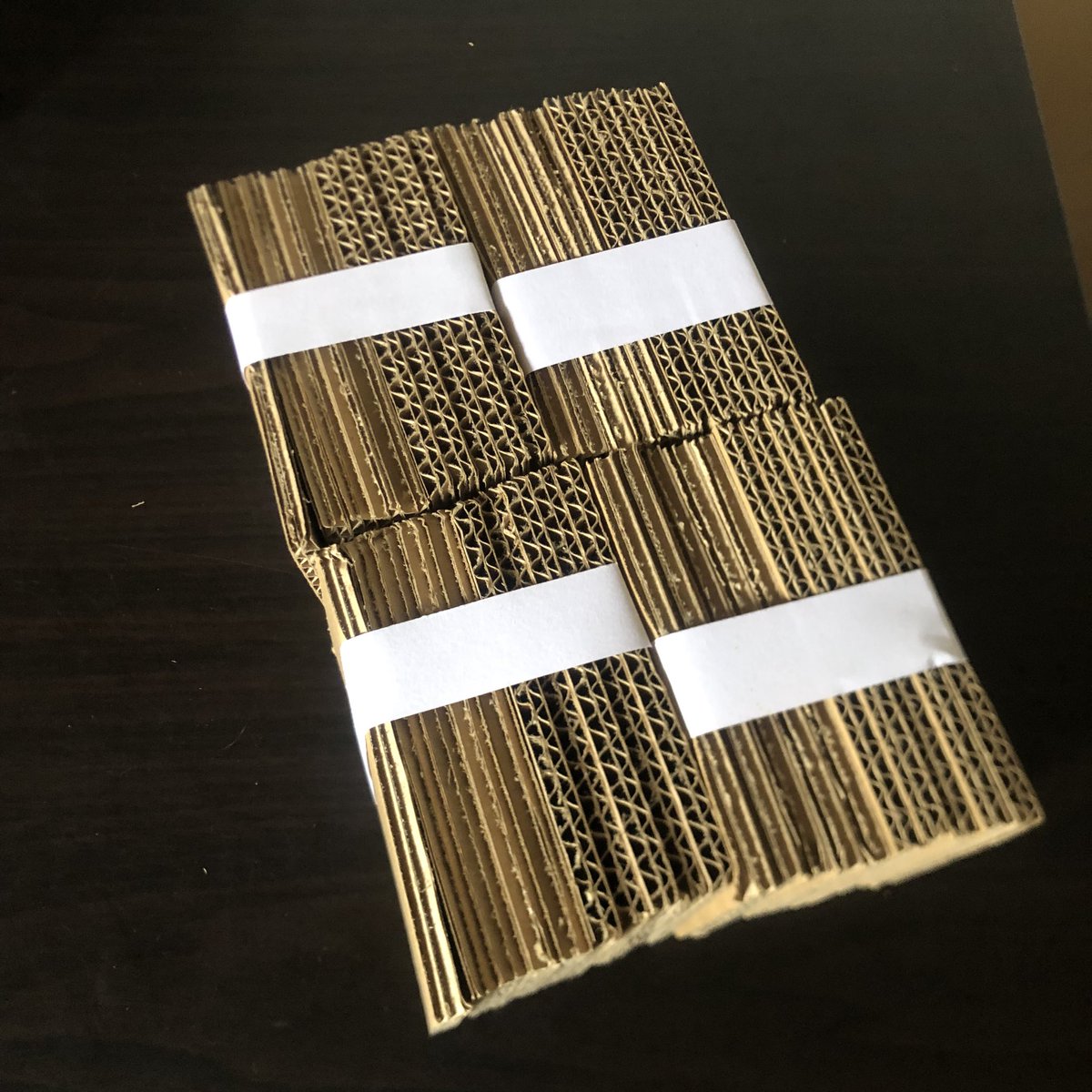 berribleus's tweet photo. wts lfb ph 

double wall cardboards ♥︎
— 40 pcs / 20 pairs 
₱120 take all (free pf)

🔖 want to sell precut carton karton packaging packing materials mats card board box sandwich photocard poca pc sale https://t.co/YzTl6hkper