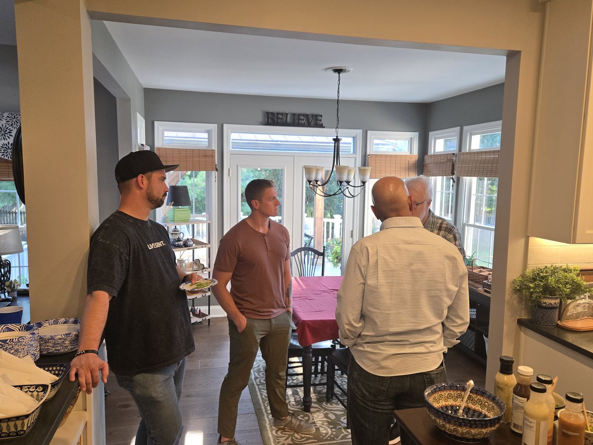 PhilBryant1968's tweet photo. Hanging with churchplanters at our training cohort intro. https://t.co/aj78t8cfNh