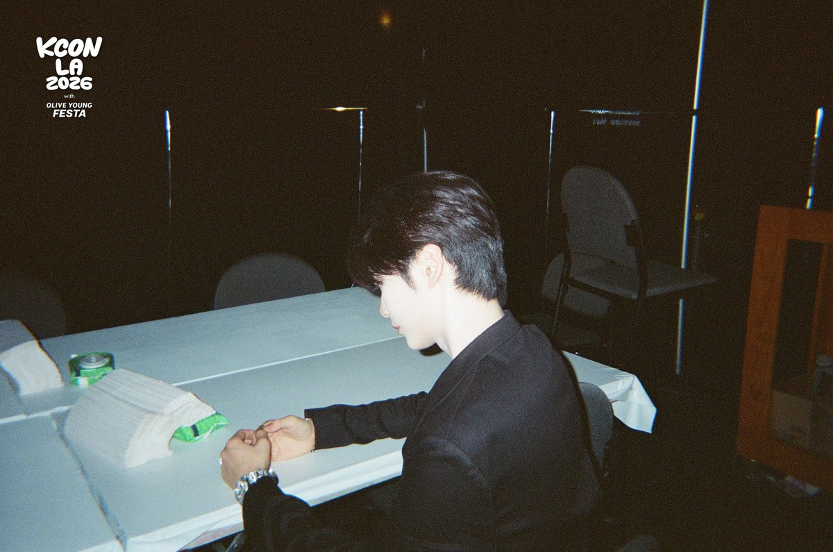 KCON_official's tweet photo. [#KCONLA2026] Behind the Scene: Film Camera by #SUNGHANBIN

photo by. SUNG HAN BIN @ZB1_official 

📌Pre-register now for KCON LA 2027 and be the first to get the latest KCON news and updates!
🔗https://t.co/P68JfCcxQw

-
KCON LA 2026
AUG 14-16
https://t.co/qiQnsCTiVv Arena, LA Convention Center

Let’s #KCON