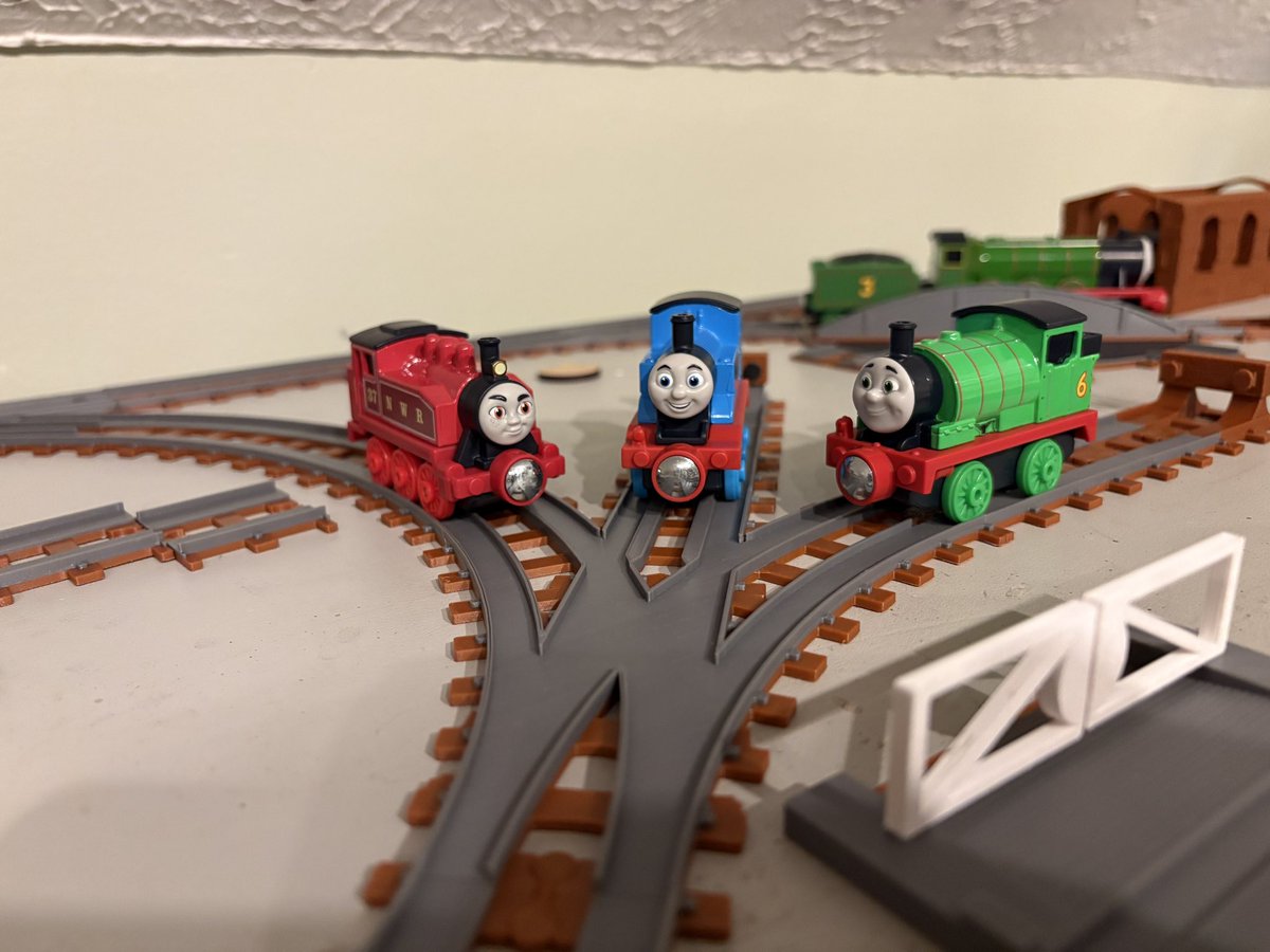 basstbonemusic's tweet photo. Three way is ready https://t.co/7QzfOX6F0i