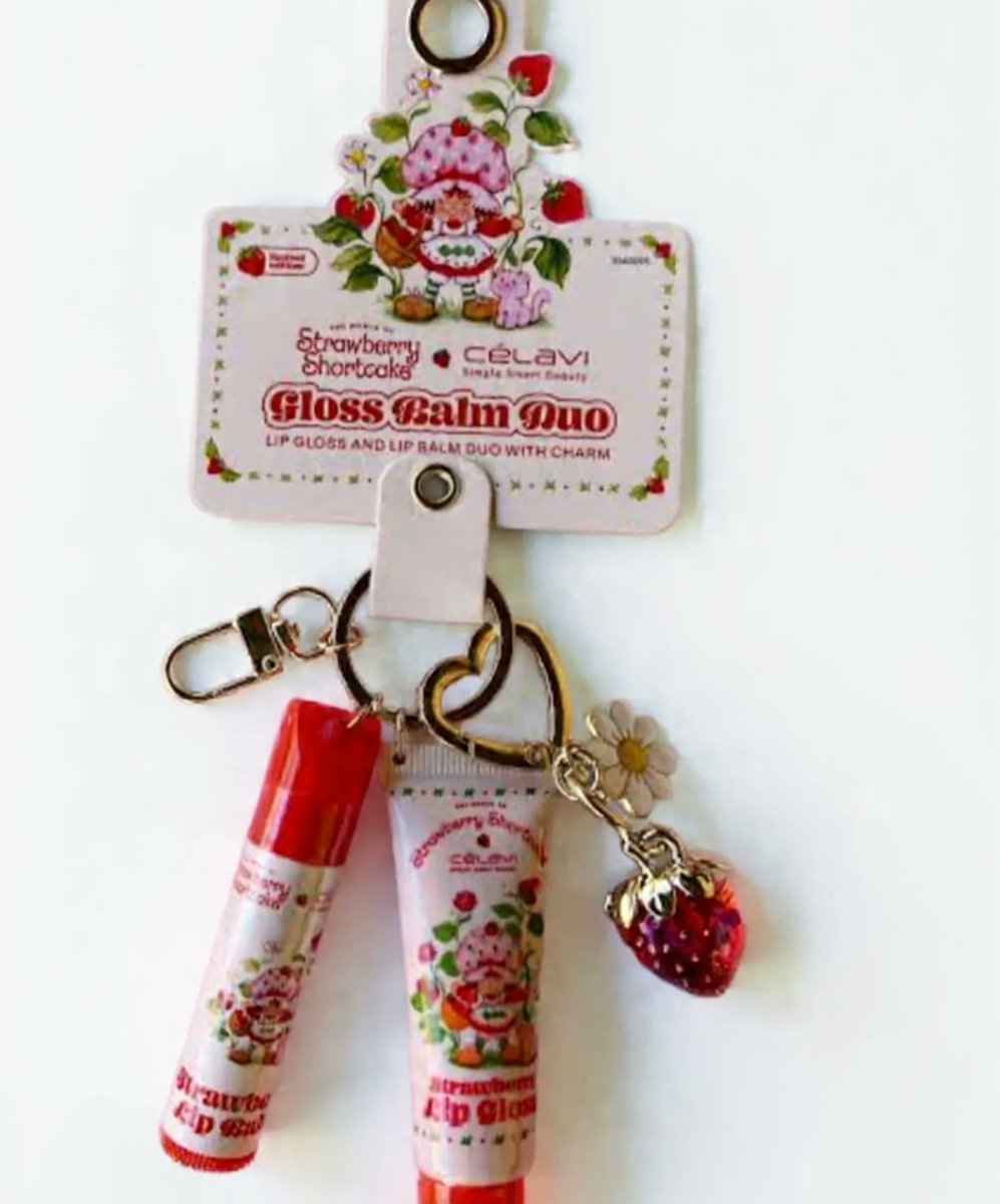 JenniferHyi56k's tweet photo. Lip balm duo with a strawberry and flower keychain. Super cute—don’t miss out on yours! https://t.co/M40RCU0M9W