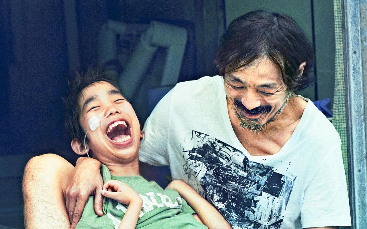 nN88809488's tweet photo. 時には懺悔を(2026)

かなりのリスクを背負った作品だと思う。語弊がある言い方だけど人間の汚い部分を包み隠さずここまで曝け出した演者の熱量に凄みさえ感じた。特に満島ひかりとクドカンの食べっぷりの良さになんか生命力感じた。懺悔する人々に光は差すのか、、。新君の笑顔が眩しかった。 https://t.co/upDDzdON0B