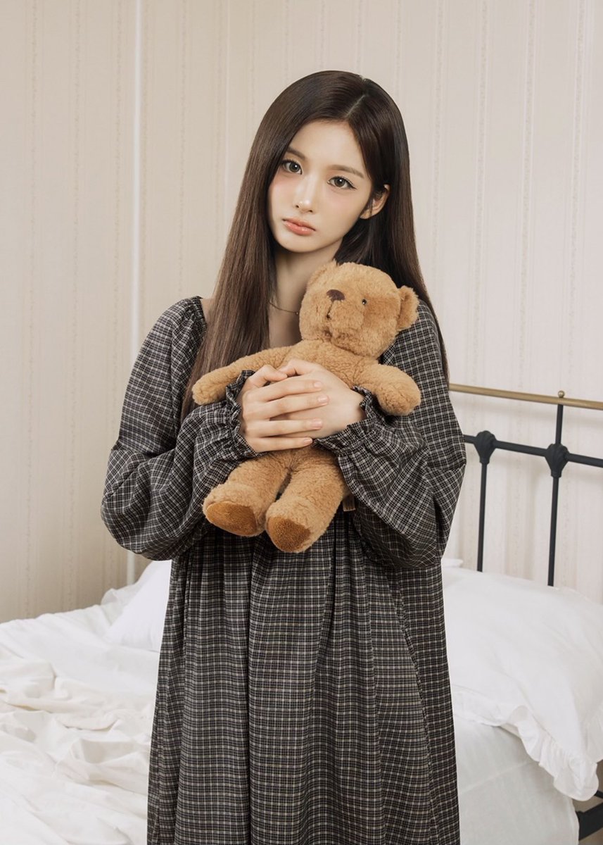 yoonaisthegoat's tweet photo. DOSSY 💫

#SULLYOON #설윤
#NMIXX #엔믹스 https://t.co/QLaCkTxJ4M