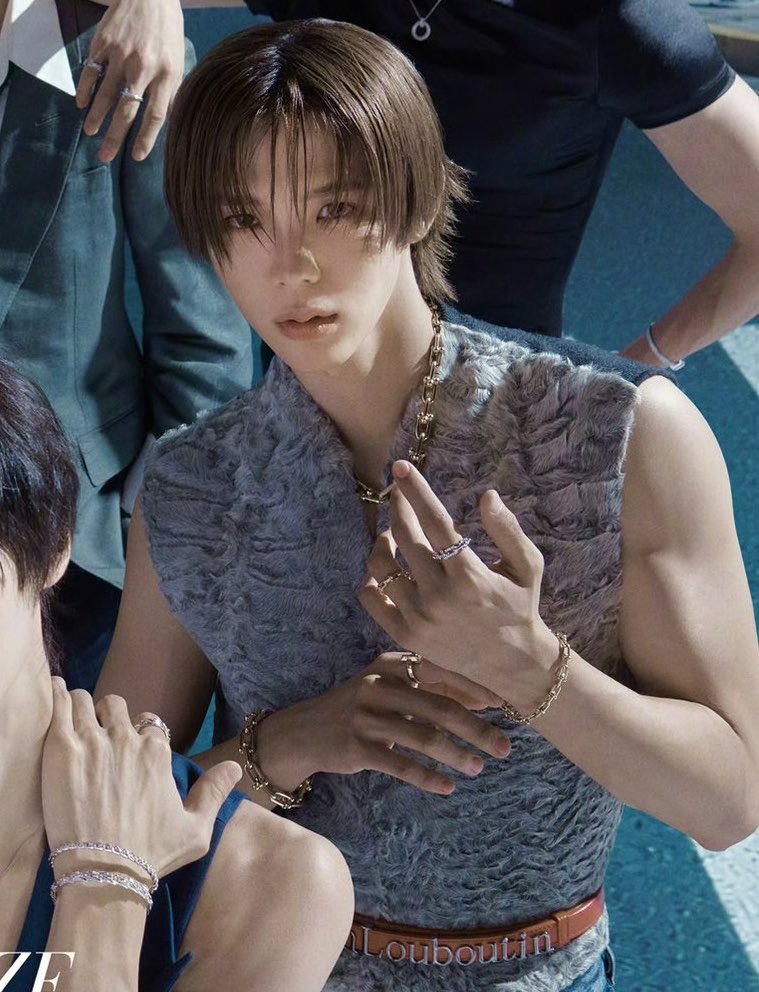 tarowonton's tweet photo. shotaro for magazine is always on another level.. the supermodel he is https://t.co/6lvftCcVpM