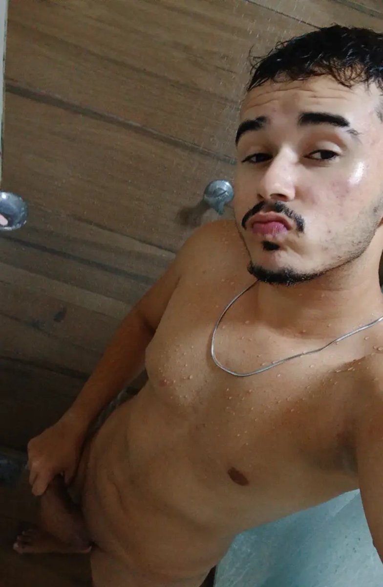 Vitinlxs's tweet photo. Banhozin🚿 https://t.co/5GZTCI65j7