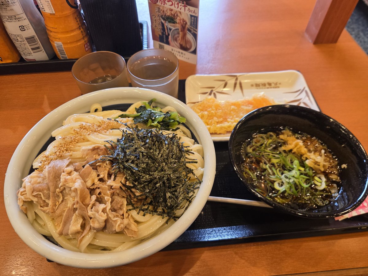 Matsuryu_R's tweet photo. こっち来てから食べれないと思ってた好物の紅しょうが天が存在してるので、やはり丸亀は良い https://t.co/81txZHMbLZ