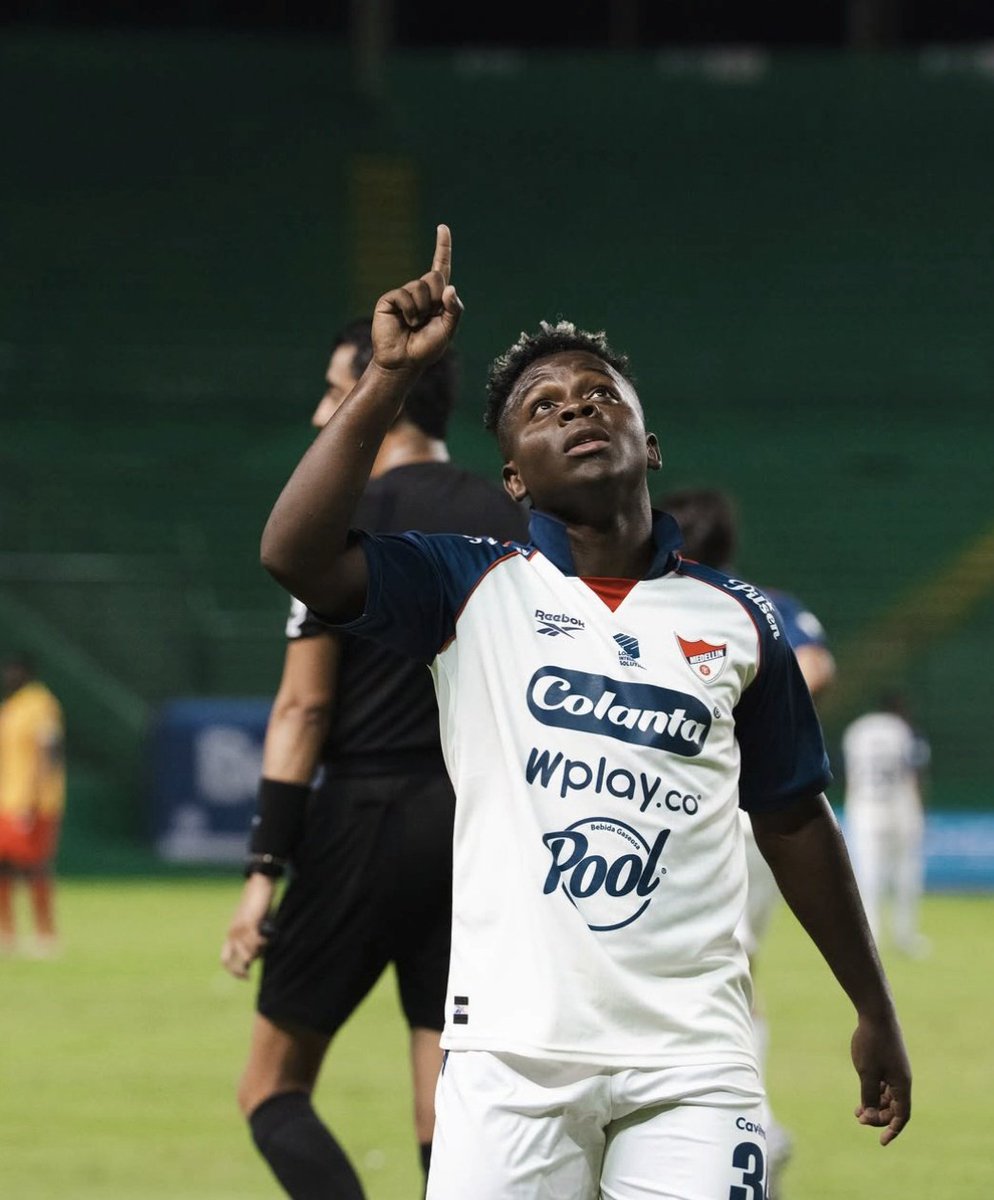 incognito_rojo's tweet photo. Segundo gol como jugador profesional para Kéiner Klinger ❤️💙.

La figura del DIM sub 20 alcanza 2 partidos consecutivos convirtiendo gol, tras ingresar del banco en ambos.

Una nueva semana en la cueva para los anti cantera 🥱. https://t.co/sSIoawGFEs