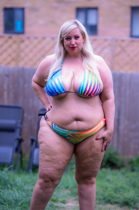 bexmonroee's tweet photo. describe me in 1 word https://t.co/4t1uLyBdah