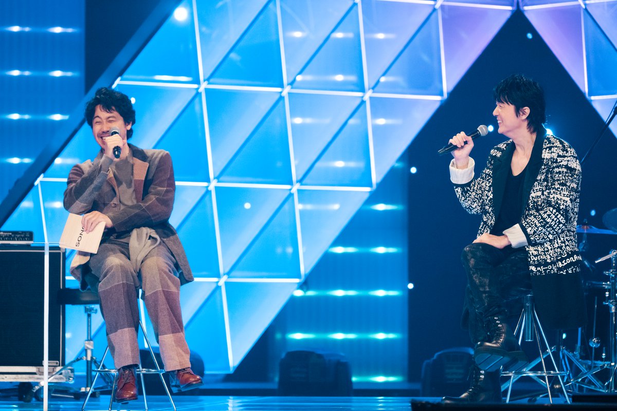 BROS_1991's tweet photo. ＼　本日放送　／

📺9/10(木)22:00〜
NHK『SONGS 福山雅治』1週目

2週連続放送の第一夜は
貴重映像で振り返る“人生を変えた出会い”✨
#大泉洋 さんのトークをお届け🗣️

〈歌唱楽曲〉
「邂逅」「MELODY」「龍」

▽詳細はこちら
https://t.co/dZchoG0VQ1

@nhk_songs
#SONGS #BROS1991 https://t.co/XVZDiTEcLD