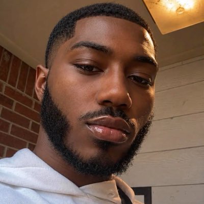 daddysGB's tweet photo. 🤤 https://t.co/zqN3pQJKqy