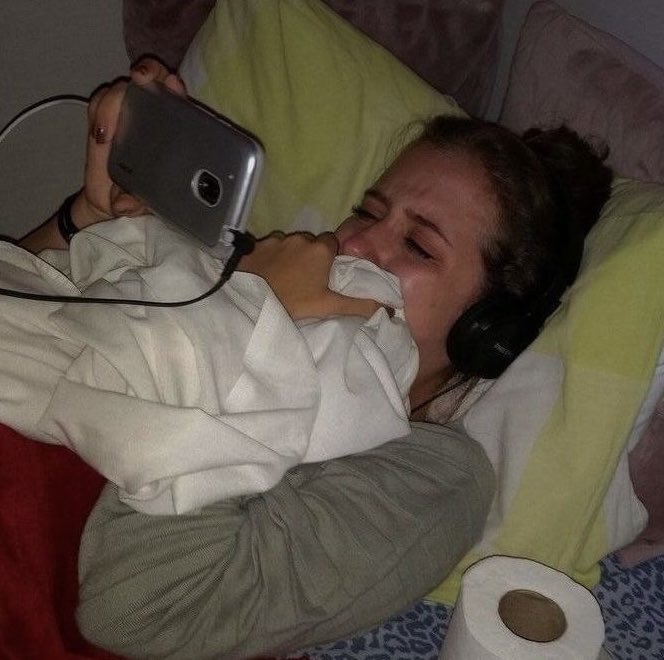 DiegoVerax's tweet photo. #GranHermano 
Luana se despide de la casa de GH // Yo viendo la despedida de Luana https://t.co/3AoNLh4ktm