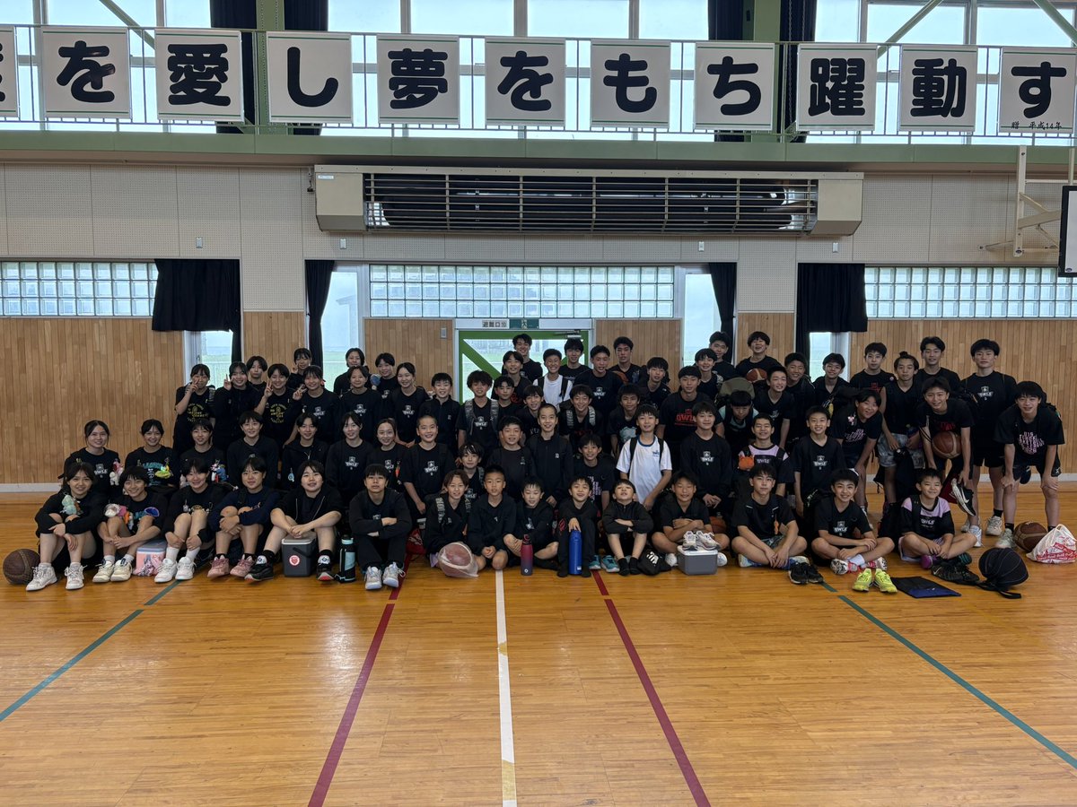OWLS_U_15's tweet photo. OWLSの毎年恒例浜トレ🏀🏃‍➡️
天気もあることなので、何度も予定を変更してなんとか出来ました😅
保護者の皆さんの協力のもと、BBQも出来ました😊
雨の中準備等本当に大変だったと思います💦
ありがとうございました�� https://t.co/Ahi2Lzk5fm