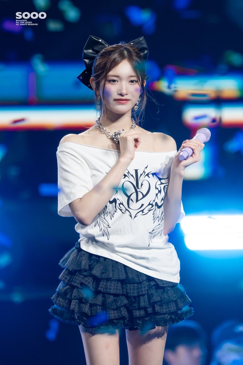 sooo0221's tweet photo. 260906 
SWIA HK DAY3🖤🤍
#LEESEO #이서 #IVE #아이브 https://t.co/mu7CNja1ou