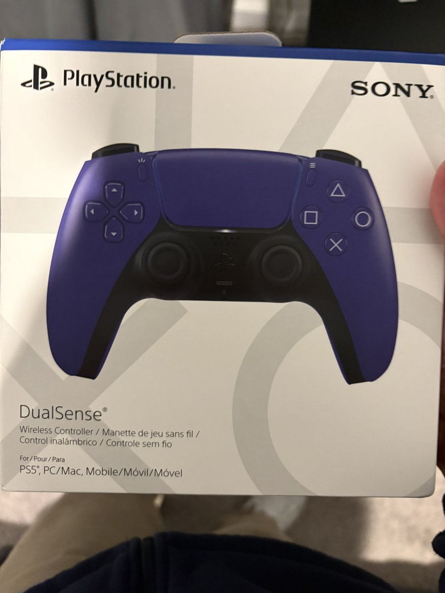 Paveofn's tweet photo. Gracias @Clan_Housen por el control www 😍 https://t.co/JR6jigvbxJ