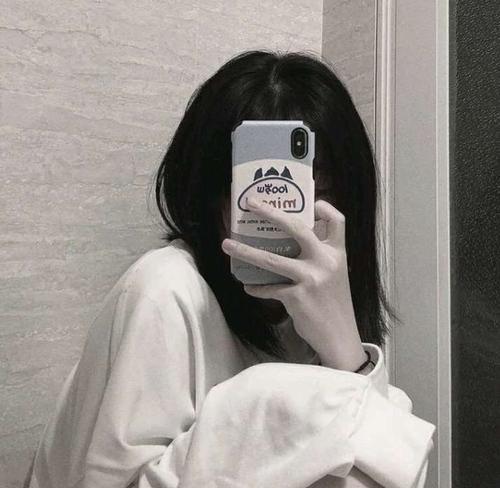 Captious_'s tweet photo. 🌟 🪐 Why do I always lose my keys but find random socks? https://t.co/7x8jJh6YhP