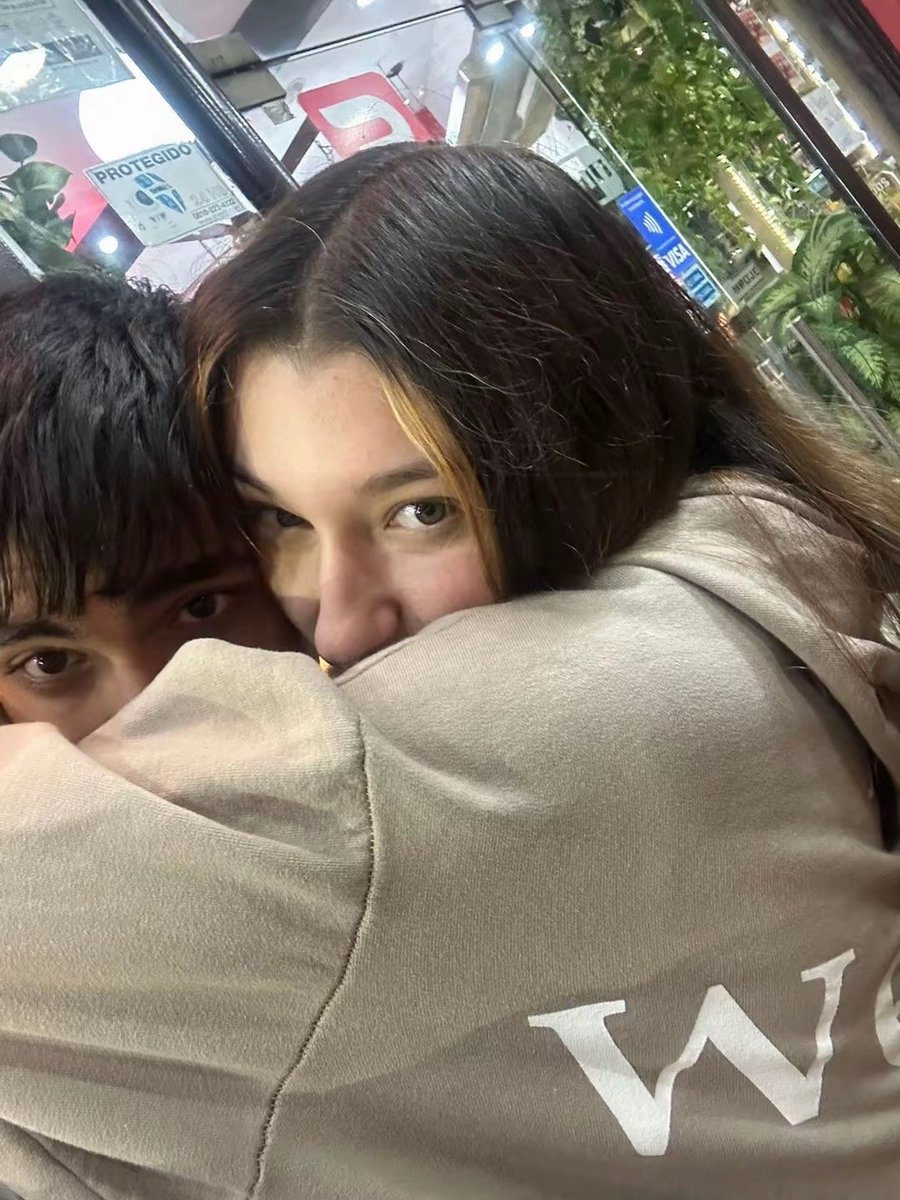 mauuq_'s tweet photo. como no voy a estar feliz si tengo a esta mujer hermosa y perfecta a mi lado🤍 https://t.co/jHcstpvCwk