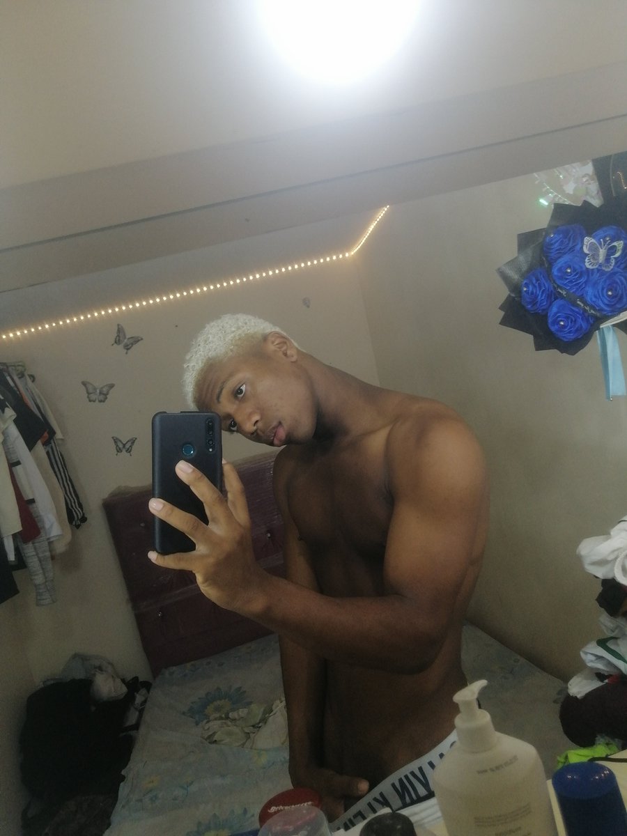 El_stiven09's tweet photo. Fresquito como el White  🔥🤤 https://t.co/Oy741yhWIn